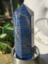 Load image into Gallery viewer, Crystal Points on Base
