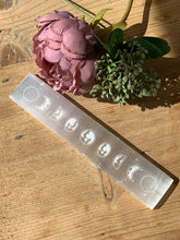 Load image into Gallery viewer, Simply Selenite