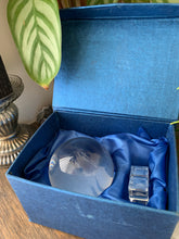 Load image into Gallery viewer, Crystal Balls