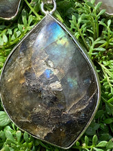 Load image into Gallery viewer, Labradorite Cabochon Pendant