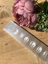 Load image into Gallery viewer, Simply Selenite