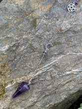 Load image into Gallery viewer, Crystal, Gemstone & Metal Pendulums