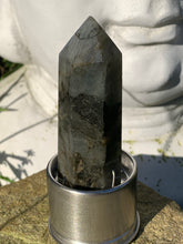 Load image into Gallery viewer, Crystal Points on Base