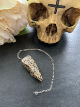 Load image into Gallery viewer, Natural Stone Pendulums