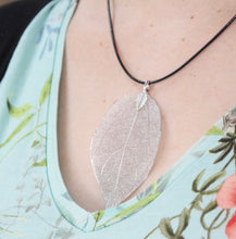 Load image into Gallery viewer, Bravery Leaf Jewellery - Made with REAL Leaves!!