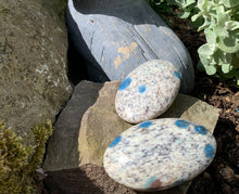 Load image into Gallery viewer, Crystals/ Gemstones