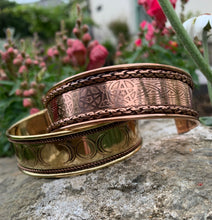 Load image into Gallery viewer, Copper / Brass/ Magnetic Bangles