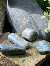 Load image into Gallery viewer, Crystals/ Gemstones