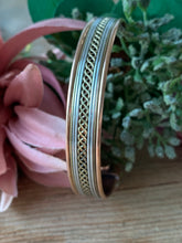 Load image into Gallery viewer, Copper / Brass/ Magnetic Bangles
