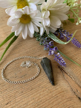 Load image into Gallery viewer, Crystal Pendulums
