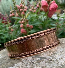 Load image into Gallery viewer, Copper / Brass/ Magnetic Bangles