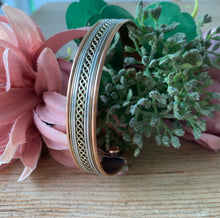 Load image into Gallery viewer, Copper / Brass/ Magnetic Bangles