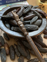 Load image into Gallery viewer, Wooden Hand Carved Wands