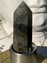 Load image into Gallery viewer, Crystal Points on Base