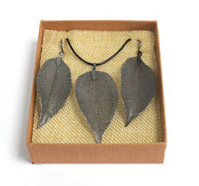 Load image into Gallery viewer, Bravery Leaf Jewellery - Made with REAL Leaves!!