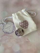 Load image into Gallery viewer, Crystal Gift Hearts