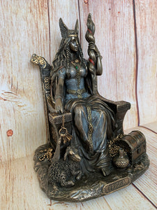 Nordic Goddess Statue - Frigga
