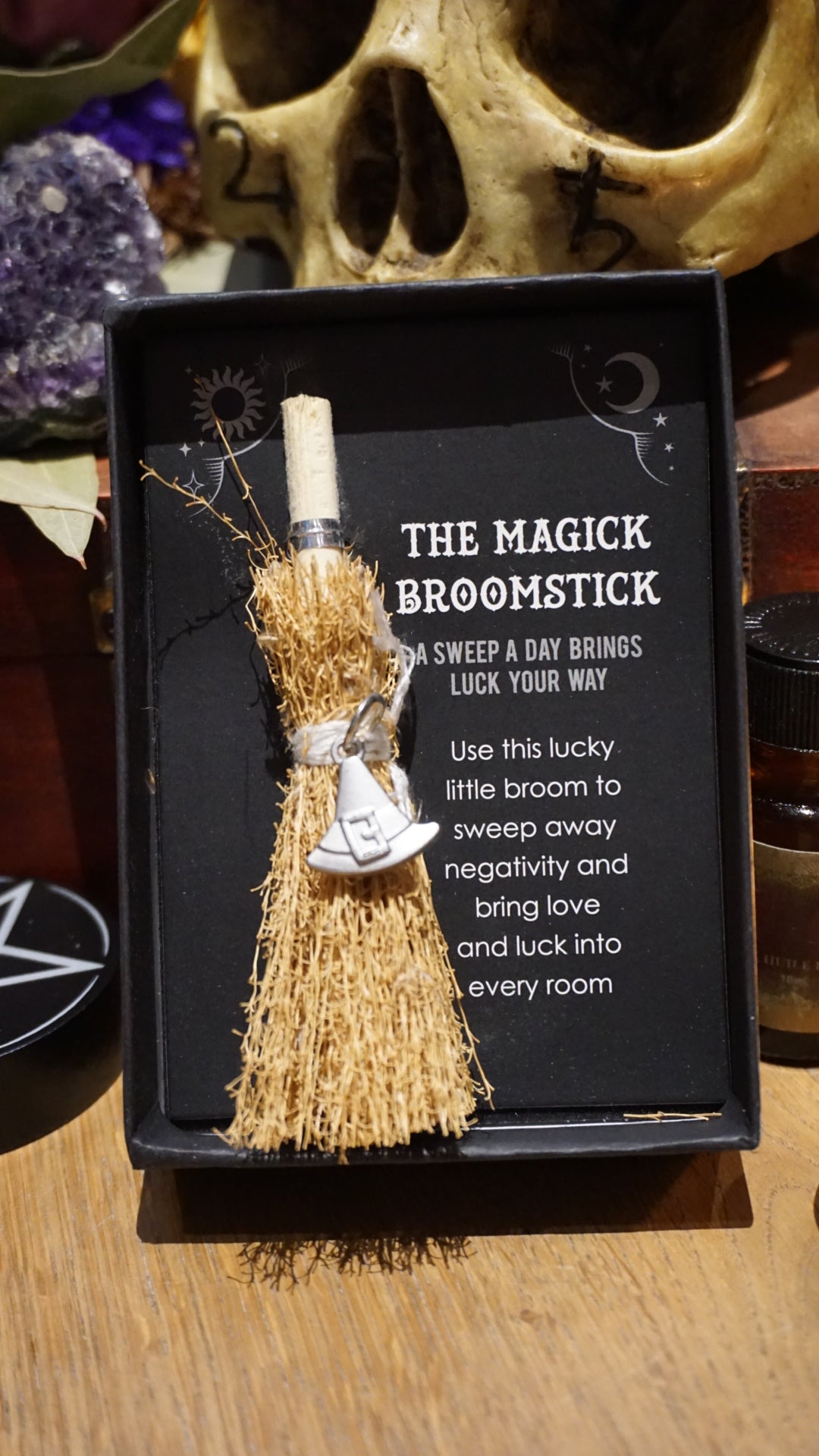 Witch's Broom Little Altar Broom, 38 Inch Mini Witch / Baby Broom, Wizard's  Broom, Small Witch's Broom, Witch's / Witch's Broom, Halloween 